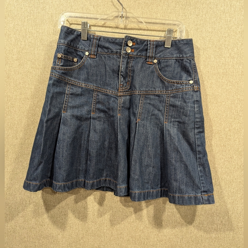 NII Jeans. Denim A-Line Skirt. A Little Flare. Pleated. size 28 Inches. Mini.